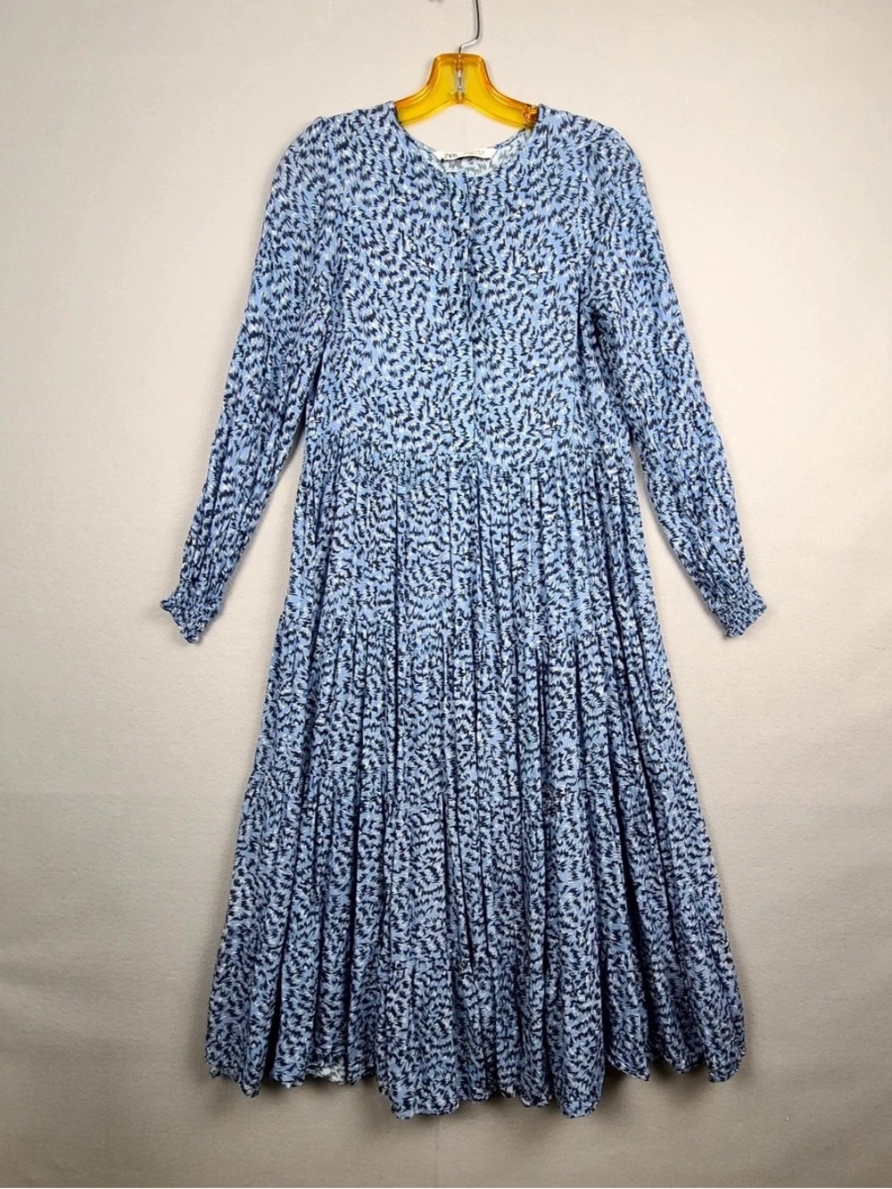 Women’s Zara Blue Printed Long-Sleeve Pleated Midi Dress Size Large
